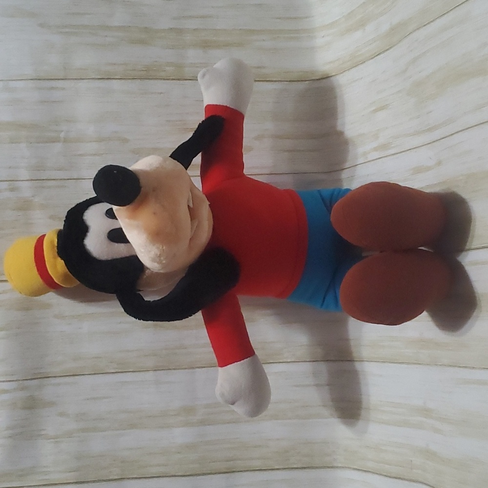 Goofy plush